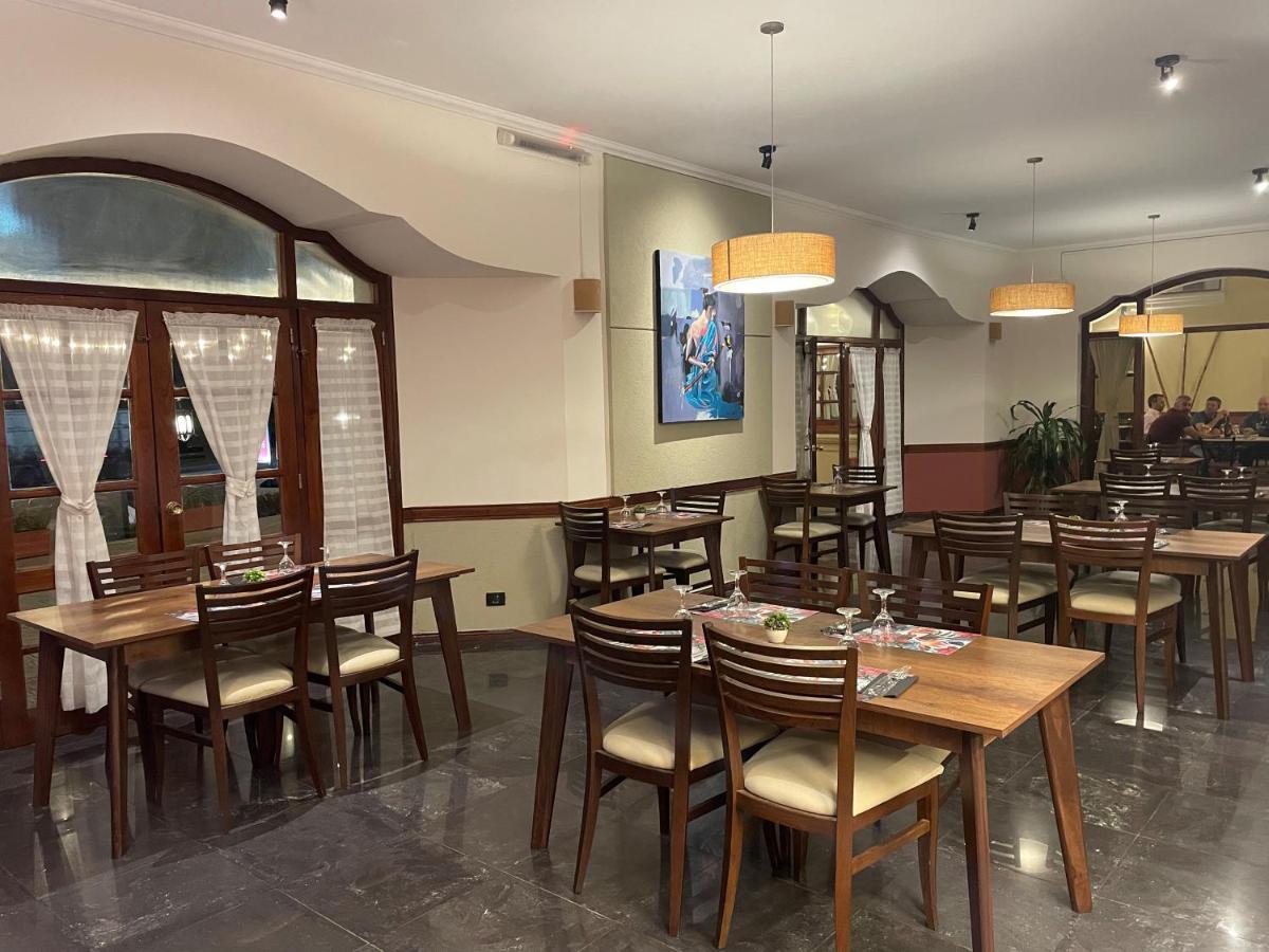 Hotel Santa Catalina Río Cuarto Dış mekan fotoğraf